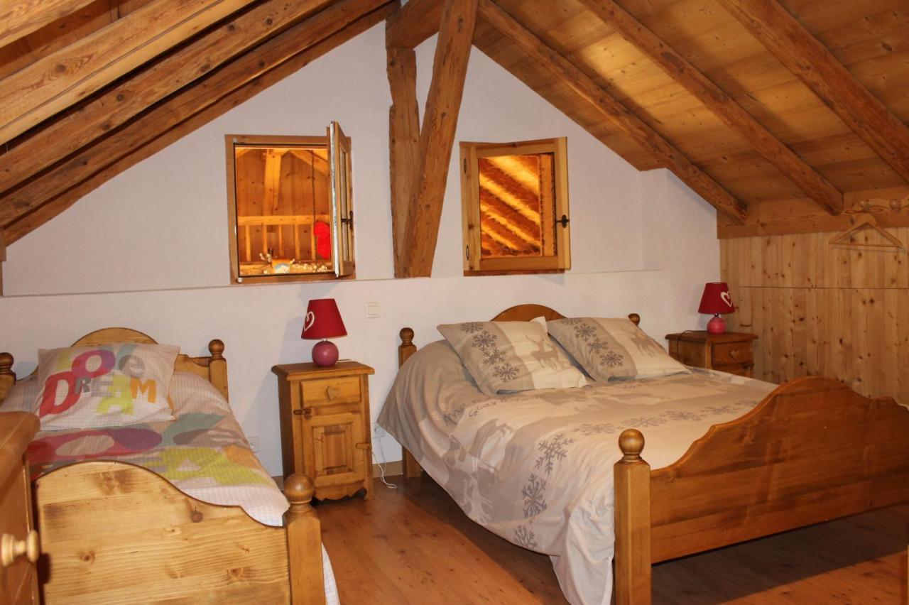 La Ferme De Sous-Lachat Samoens Exterior photo